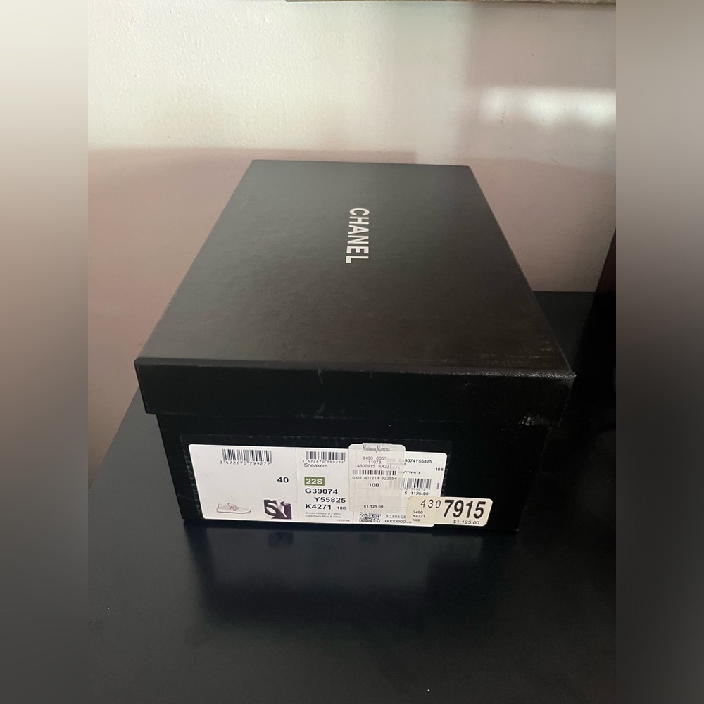Authentic Chanel box - Picture 4 of 4